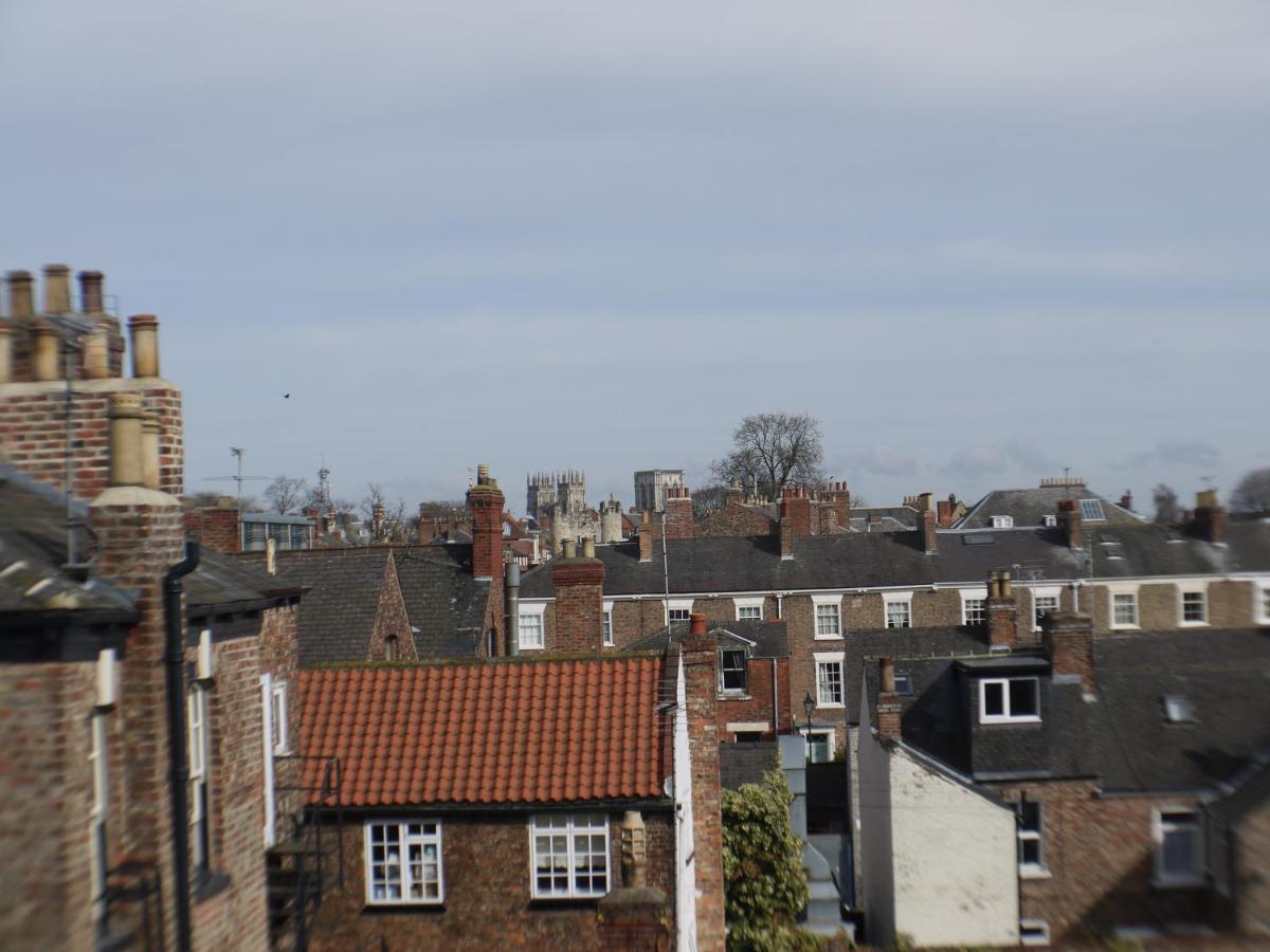 Mcmillan House Studio Apartments York Esterno foto
