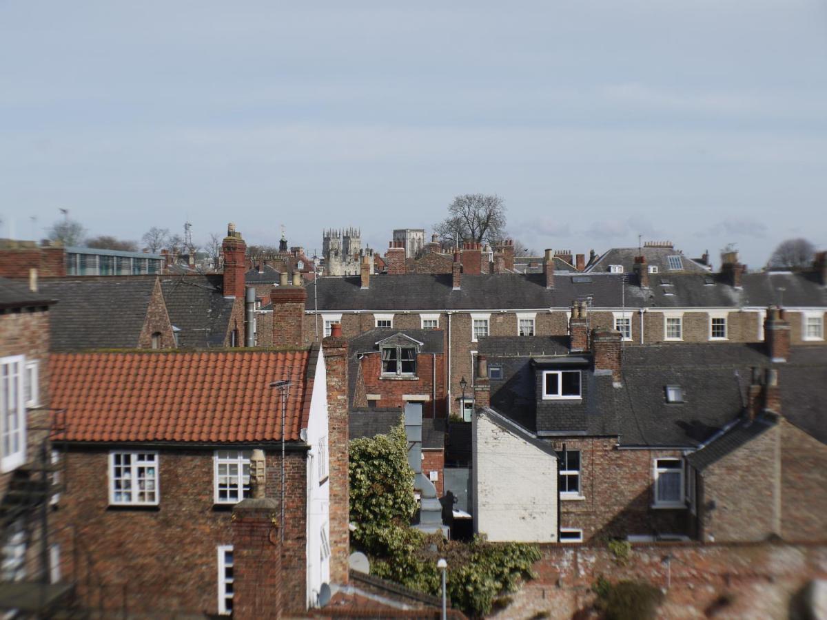 Mcmillan House Studio Apartments York Esterno foto